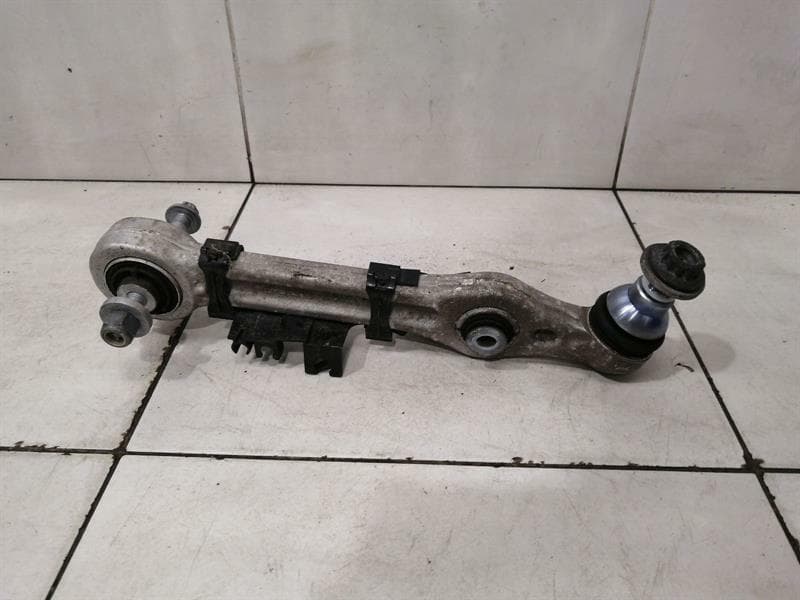 Mercedes EQC400 EQC N293 Right Front Wishbone A2053306710 Front Right Wishbone