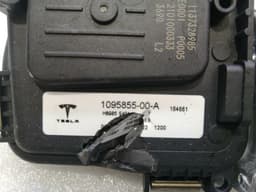 TESLA TESLA MODEL 3 LONG RANGE Front Wiper Engine 1095855-00-A RHD RIGHT HANDLEBAR — thumbnail 10