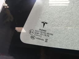 TESLA Tesla Model 3 Left Rear Quarter Glass 1514978-01-B Door Panel 1/4 Rear Left — thumbnail 6