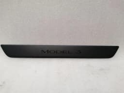 TESLA Tesla Model 3 Long Range 1504763-00-B Front Door Strip Front Door Sill — thumbnail 5