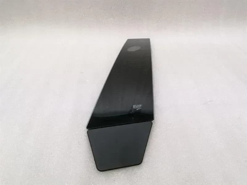 Tesla Model 3 Long Range Left Body Moulding 1092978-00-C Bar Left
