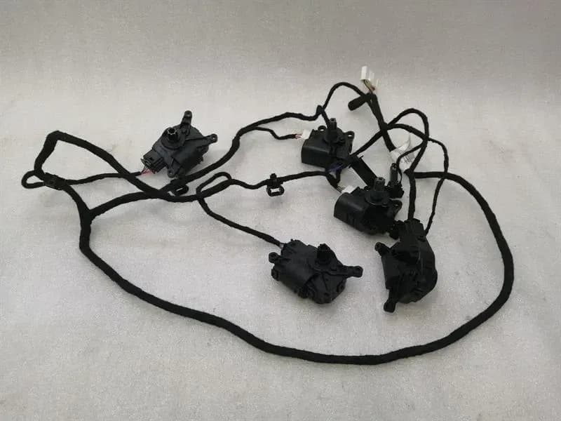 TESLA Tesla Model 3 Vent Flap Motor 1500623-00-A Heater Blower Flap Motor