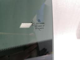 MERCEDES-BENZ Mercedes EQC N293 left rear door glass A2937350300 door window rear left — thumbnail 7