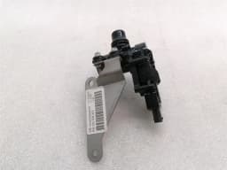 MERCEDES-BENZ Mercedes EQC400 EQC N293 Heater Valve A0005061300 Heater Valve — thumbnail 2