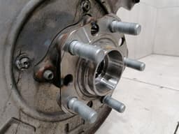 TESLA Tesla Model 3 Performance RLH Hub Set 1044411-00-G Wheel Bearing Housing Rear Left — thumbnail 9
