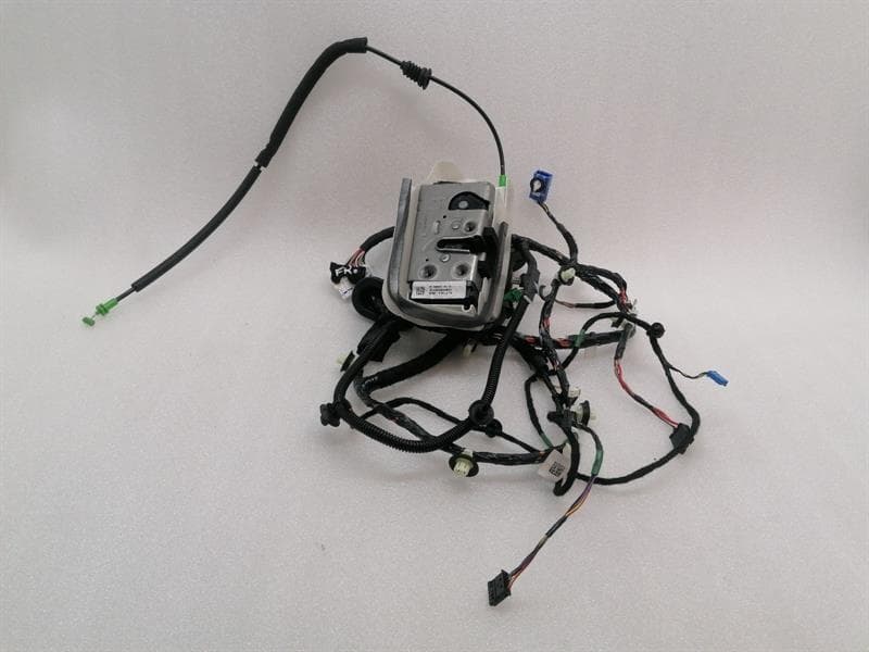 TESLA Tesla Model 3 Performance FRH Door Lock 1500673-91-B Front Right Door Lock