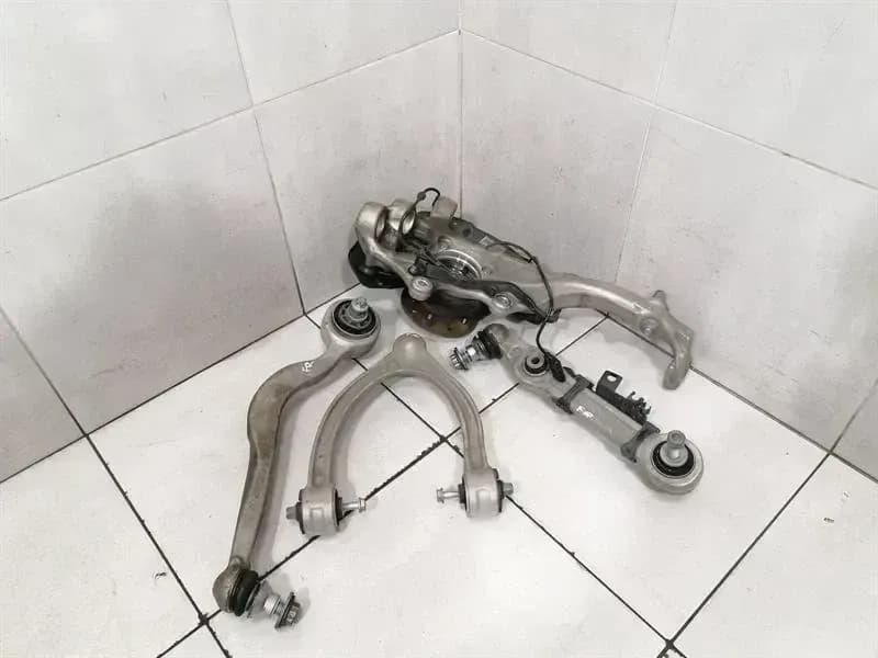 MERCEDES-BENZ Mercedes EQC N293 Right Front Hub A2533323400 Wheel Bearing Housing Front Right