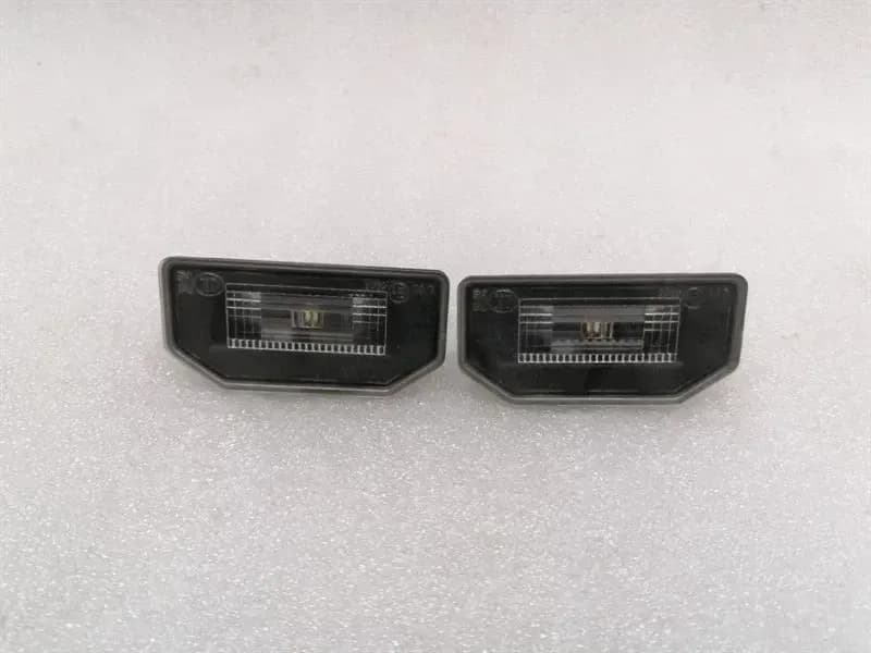 TESLA Tesla Model 3 Number Plate Light 1449730-00-B License Plate Light