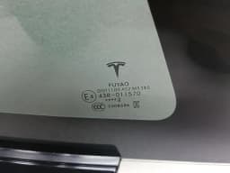 TESLA Tesla Model 3 Right Rear Quarter Glass 1514979-01-C Door Panel 1/4 Rear — thumbnail 5