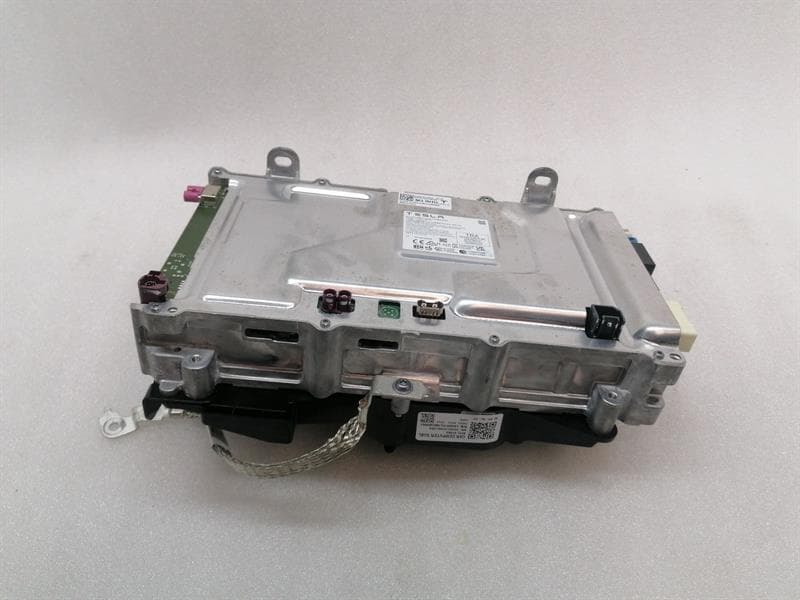 TESLA Tesla Model 3 Car Media Control Unit 1681271-05-D ECU Autopilot EU RHD