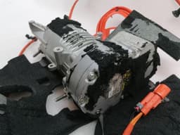 TESLA Tesla Model 3 Performance A/C Compressor 1582668-00-A Air Conditioning Compressor 21-23 — thumbnail 5