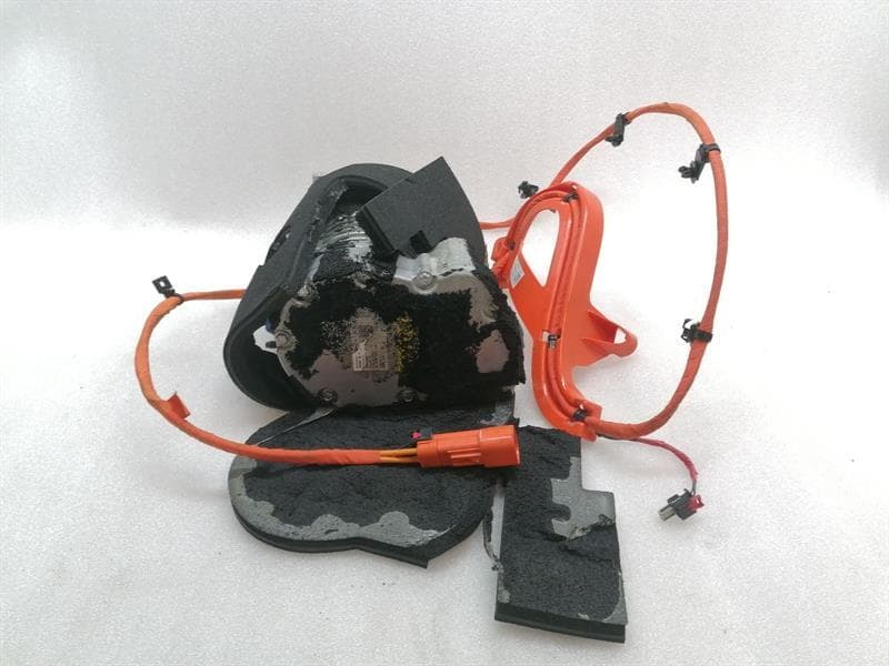 TESLA Tesla Model 3 Performance A/C Compressor 1582668-00-A Air Conditioning Compressor 21-23