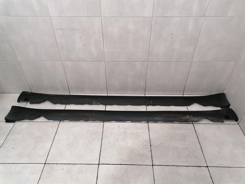 TESLA Tesla Model 3 Performance side skirt set 1089829-00-D side skirts set