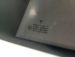 PORSCHE Porsche 911 996 left rear quarter glass 99654311103 door window 1/4 rear left — thumbnail 5