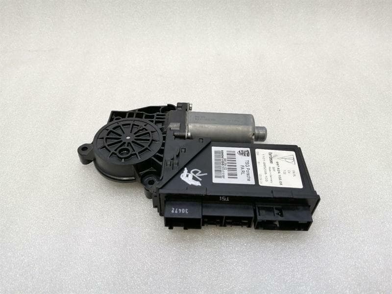 PORSCHE Porsche 911 997 RHD Front Right Window Motor 99762410205 Power Window Motor RHD