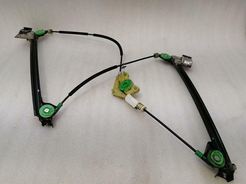 PORSCHE Porsche 911 997 Right Front Door Winder 99754207600 Front Right Window