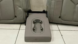 PORSCHE PORSCHE CAYENNE 958 92A REAR BACKREST SET WITH ARMREST / GRAY LEATHER REAR SEAT — thumbnail 4