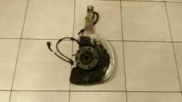 PORSCHE Porsche Cayenne 958 92A Left Front Hub 95834115501 Wheel Bearing Housing Front Left — thumbnail 1