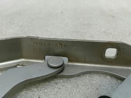 PORSCHE Porsche 911 997 GT3 Bonnet Hinge LHS 9975121510 Hood Hinge Left — thumbnail 3