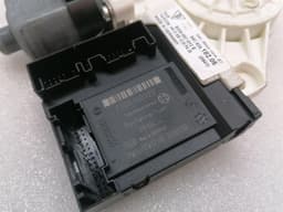 PORSCHE Porsche 911 997 door window motor 99762418205 window regulator motor passenger — thumbnail 7