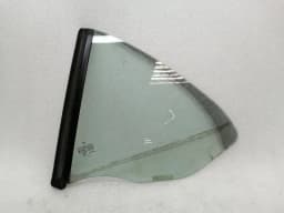 PORSCHE Porsche 911 997 left rear quarter glass 99754311111 door window 1/4 rear left — thumbnail 5