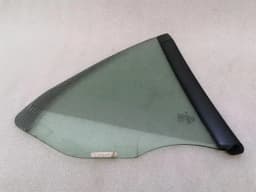 PORSCHE Porsche 911 997 left rear 1/4 glass 99754311111 door window 1/4 rear LH — thumbnail 2