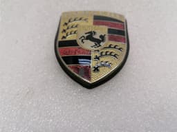 PORSCHE PORSCHE 911 993 LOGO CREST 90155921020 — thumbnail 2
