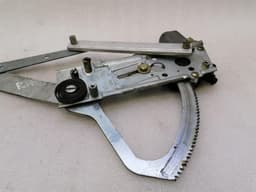 PORSCHE Porsche 911 993 Right Front Door Winder 91154293646 Window Regulator Front Right — thumbnail 2