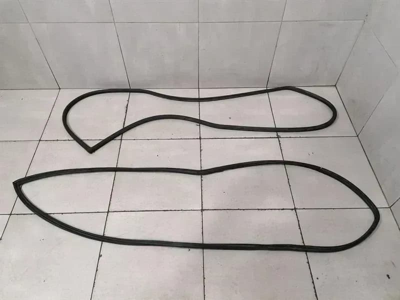 PORSCHE Porsche 911 993 coupe door seal set 96453109500 door seals set