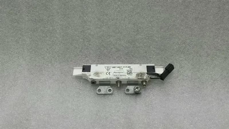 Porsche 911 997 aerial / antenna 99764711700 antenna booster