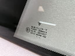 PORSCHE Porsche 911 996 TARGA Right Rear 1/4 Glass 99654311106 Glass 1⁄4 Rear Right MK2 — thumbnail 7