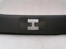 PORSCHE Porsche 911 996 Rear Panel Trim 99655515101 Targa Rear Wiper Blade Trim — thumbnail 3