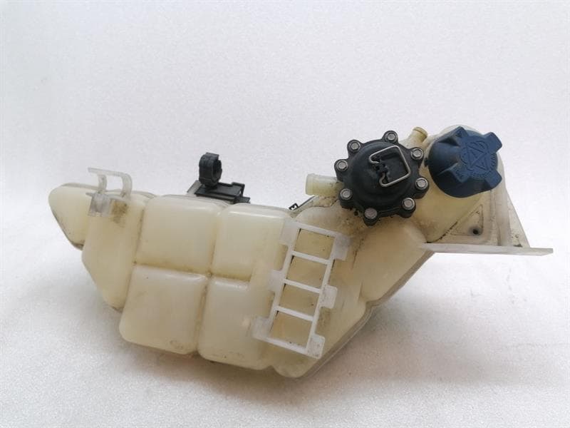 PORSCHE Porsche 911 996 Expansion Tank 99610605702 Balancing Tank Cooling Water