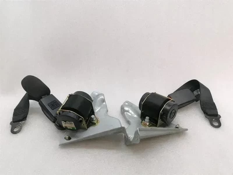 Porsche 911 996 rear seat belt 99680303608 seat belt rear belt coupe