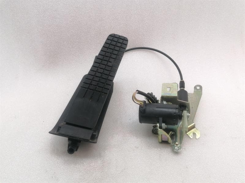 PORSCHE Porsche 911 996 Gas Pedal (Electrical) 99642302001 Accelerator Pedal