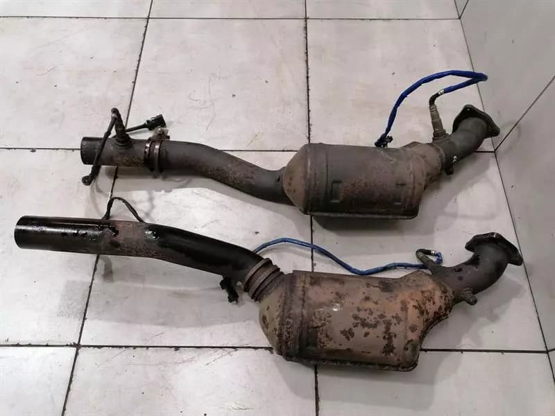 PORSCHE Porsche 911 996 Catalytic Converter Set 99611302157 Catalyst Set