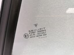 PORSCHE Porsche 911 996 left rear quarter glass 99654311108 door window 1/4 rear L convertible — thumbnail 4