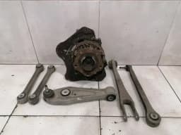 PORSCHE Porsche 911 996 right rear hub 99633111206 wheel bearing housing rear right — thumbnail 1