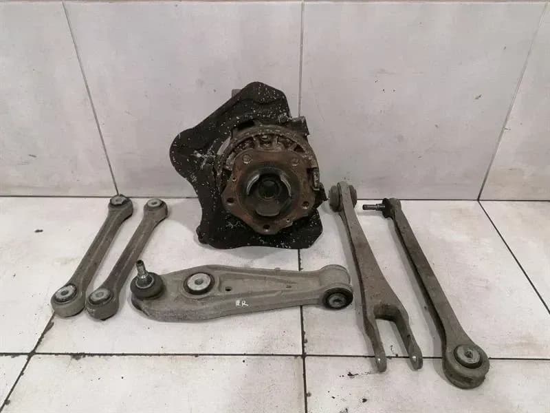 Porsche 911 996 right rear hub 99633111206 wheel bearing housing rear right