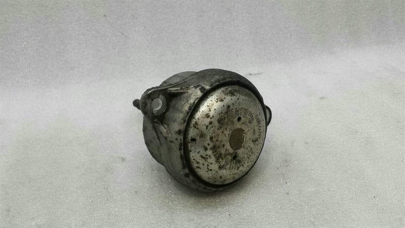 Porsche 911 997 engine mount 99337504906 engine mount