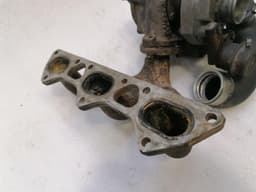 PORSCHE Porsche 911 996 Turbo Charger 99612301376 Left Turbocharger Li SPARES OR REPAIR — thumbnail 3