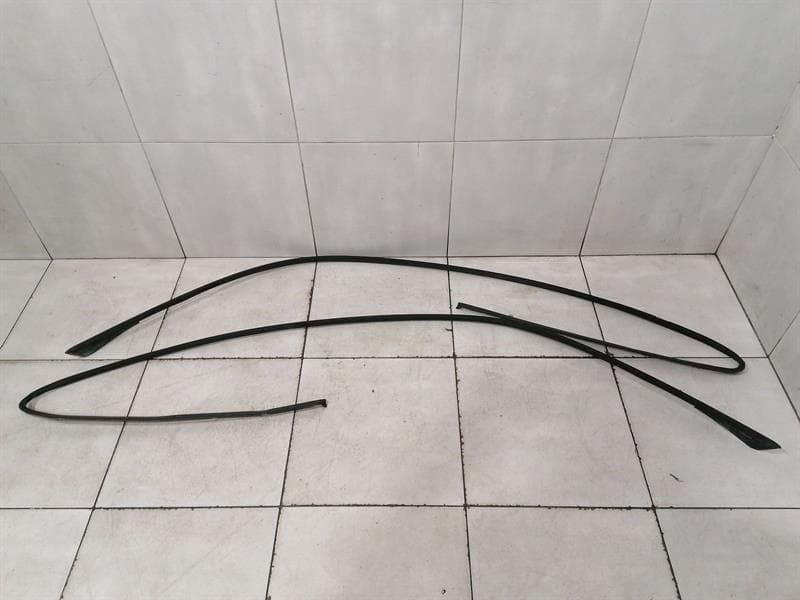 PORSCHE Porsche 911 996 turbo window frame seal moulding 99653748108 roof frame seal