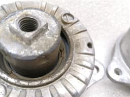 PORSCHE Porsche 911 996 engine mount set 99337504907 engine mount set — thumbnail 4