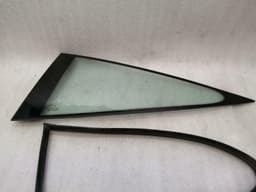 PORSCHE Porsche 911 996 TARGA Left Rear 1/4 Glass 99654311106 Door Window 1⁄4 Rear Left — thumbnail 6
