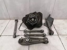 PORSCHE Porsche 911 997 GT3 Right Rear Hub 99733111207 Wheel Bearing Housing Rear Right — thumbnail 1