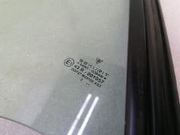 PORSCHE Porsche 911 996 rear right glass + winder 99654301604 door window right convertible — thumbnail 9
