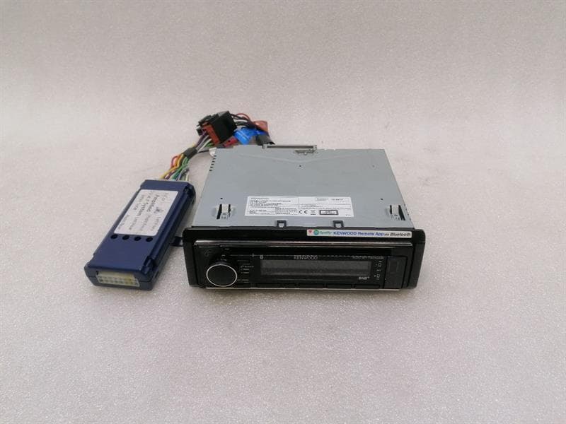 PORSCHE Porsche 911 996 CD player KENWOOD KDC-BT720DAB audio system controller RADIO
