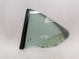 PORSCHE Porsche 911 996 left rear quarter glass 99654311108 door window rear Li convertible — thumbnail 4