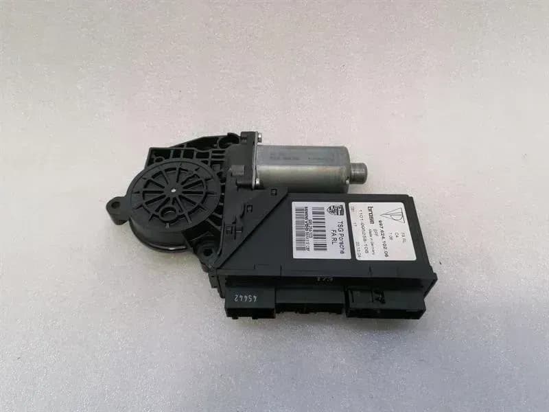 PORSCHE 911 997 RIGHT DOOR WINDOW MOTOR 99762410206 RIGHT HAND DRIVE RHD