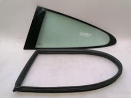 PORSCHE Porsche 911 997 left rear quarter glass 99754311100 door window 1/4 rear left — thumbnail 7